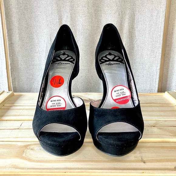 Fergalicious By Fergie Women’s Heels Black Suede Size 7.5 (Fits Size 7) - Picture 3 of 7